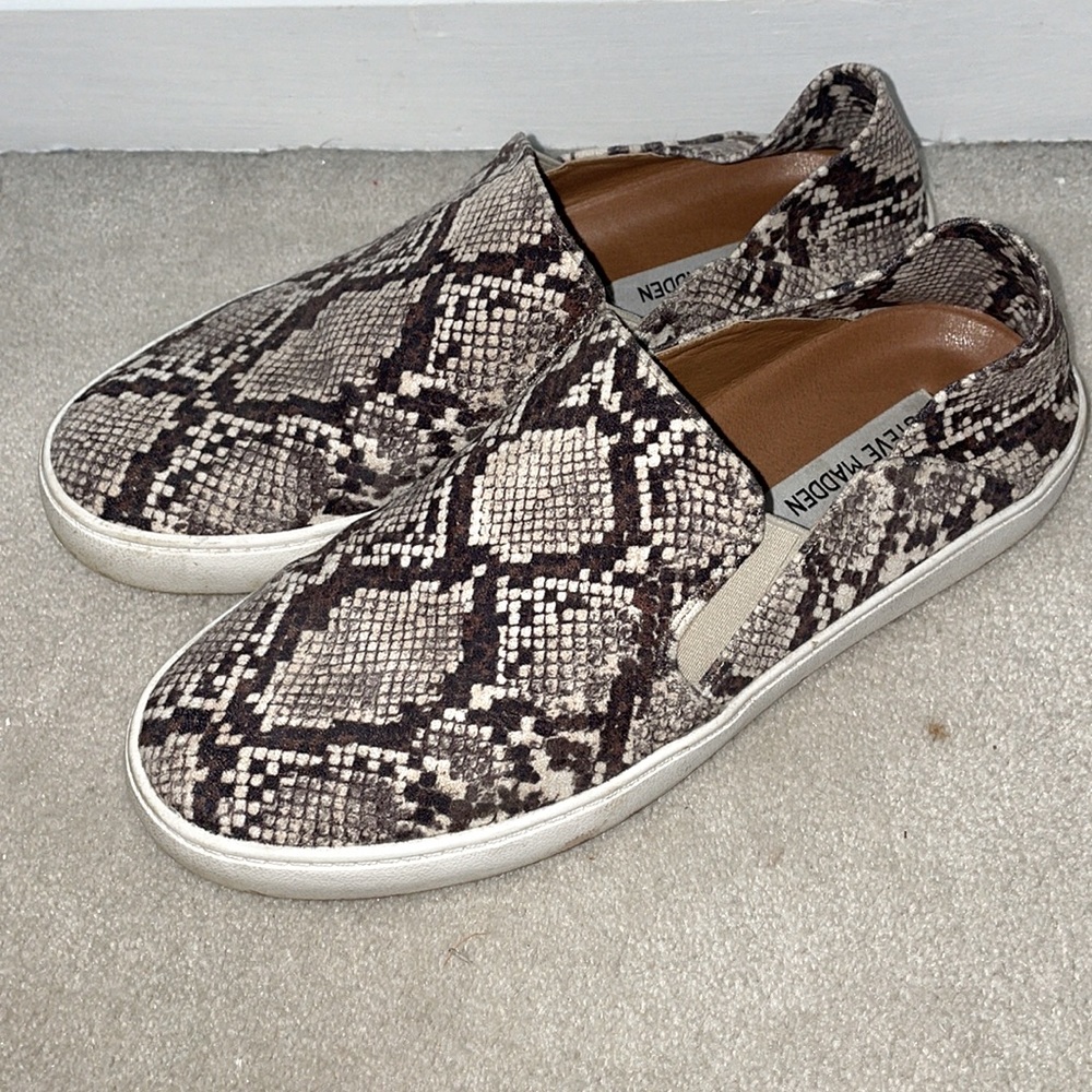 Steve Madden Fayna sneakers snake print 9
